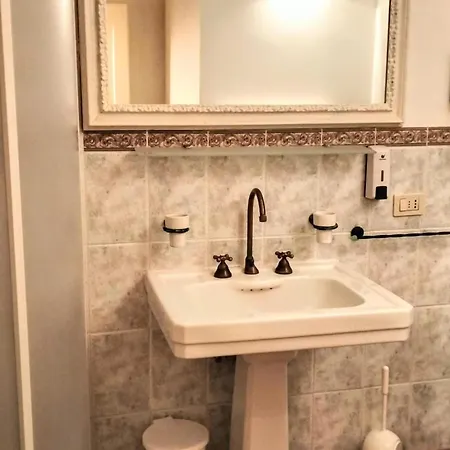With Garden For 6 People, Cleaning Included Holiday home *