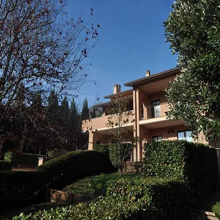 With Garden For 6 People, Cleaning Included Holiday home Assisi