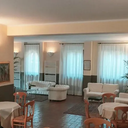 With Garden For 6 People, Cleaning Included * Assisi